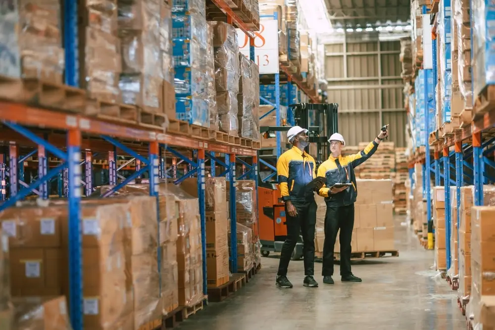 Warehouse,Workers,Working,Together,,Staff,Inventory,Employee,Team,In,Duty